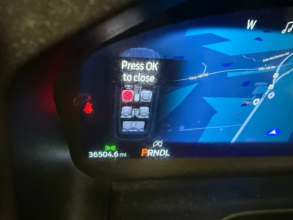 2025 Ford Explorer 6th Gen - Image 20 of 31