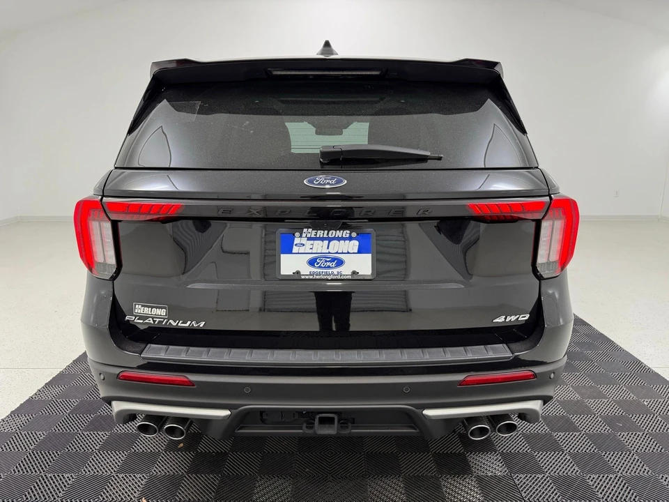 2025 Ford Explorer 6th Gen - Image 6 of 31