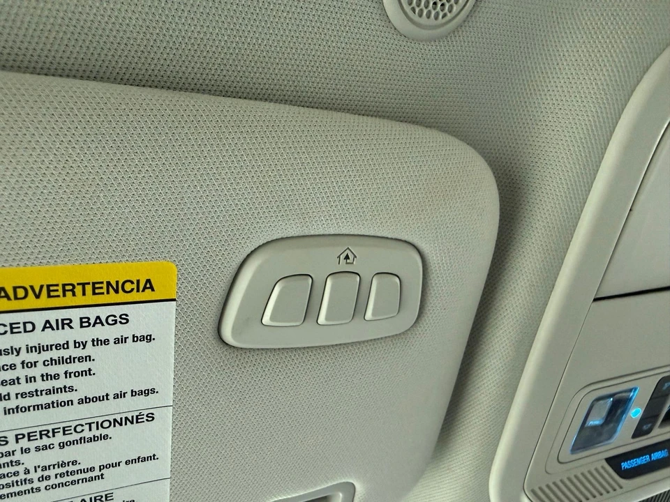 2025 Ford Explorer 6th Gen - Image 22 of 31