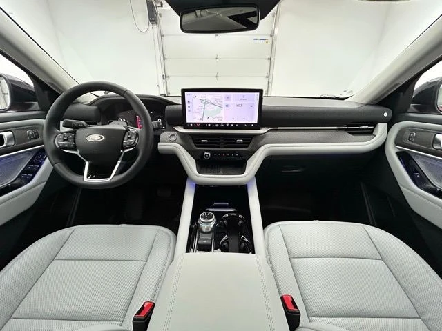 2025 Ford Explorer 6th Gen - Image 2 of 12