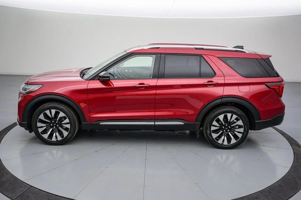 2025 Ford Explorer 6th Gen - Image 8 of 21