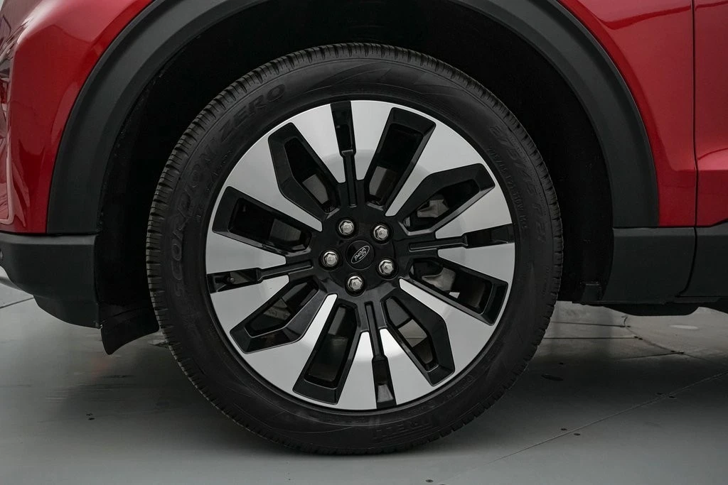2025 Ford Explorer 6th Gen - Image 11 of 21