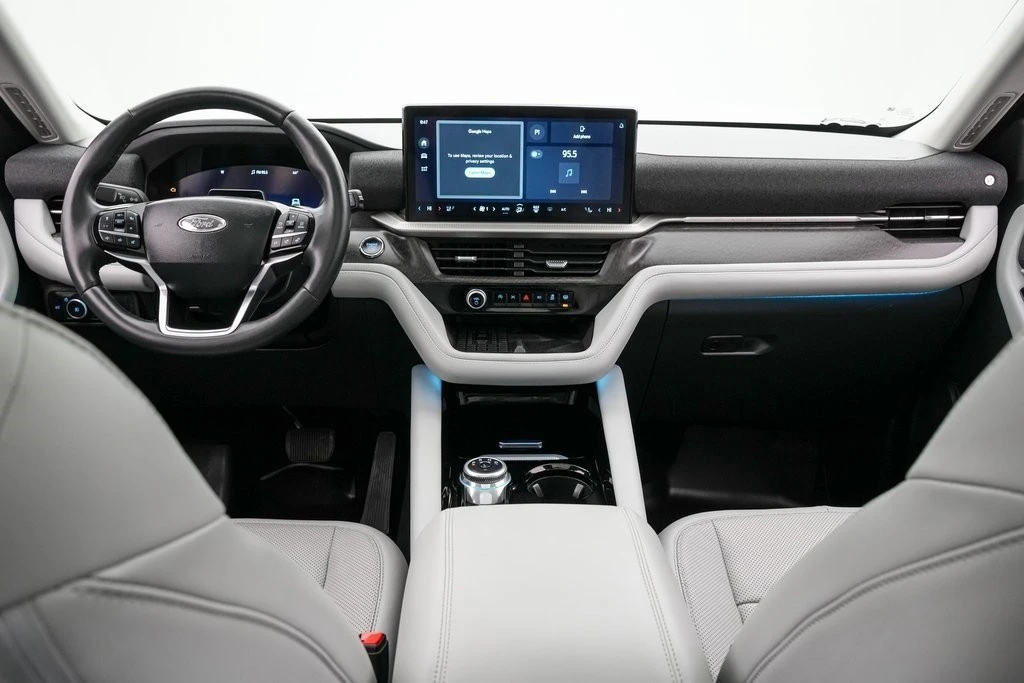 2025 Ford Explorer 6th Gen - Image 15 of 21