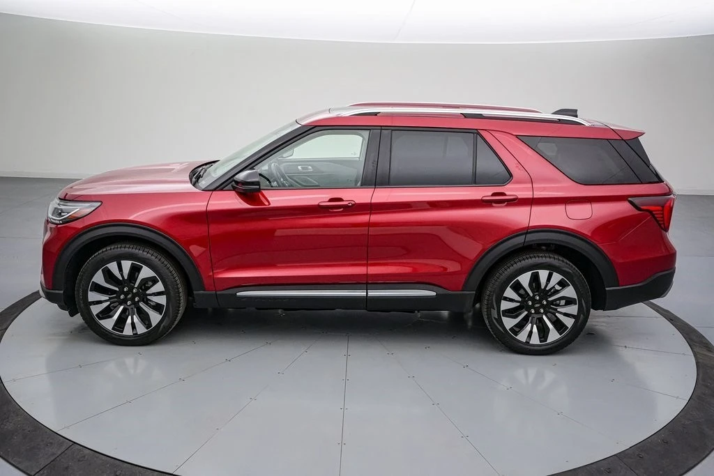 2025 Ford Explorer 6th Gen - Image 8 of 21