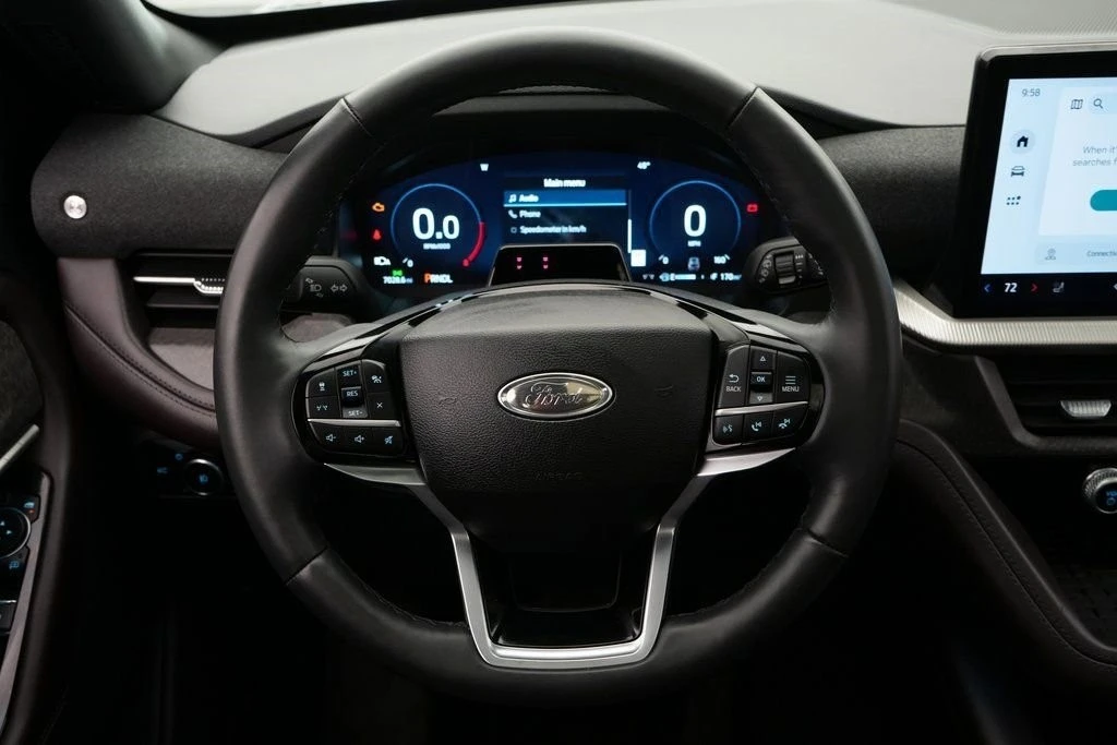 2025 Ford Explorer 6th Gen - Image 14 of 21