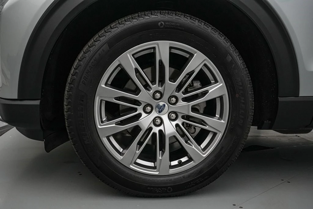 2025 Ford Explorer 6th Gen - Image 11 of 21