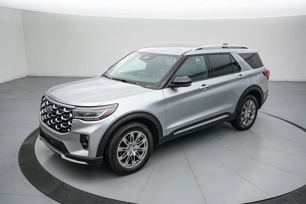 2025 Ford Explorer 6th Gen - Image 9 of 21