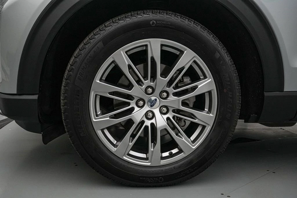 2025 Ford Explorer 6th Gen - Image 11 of 21