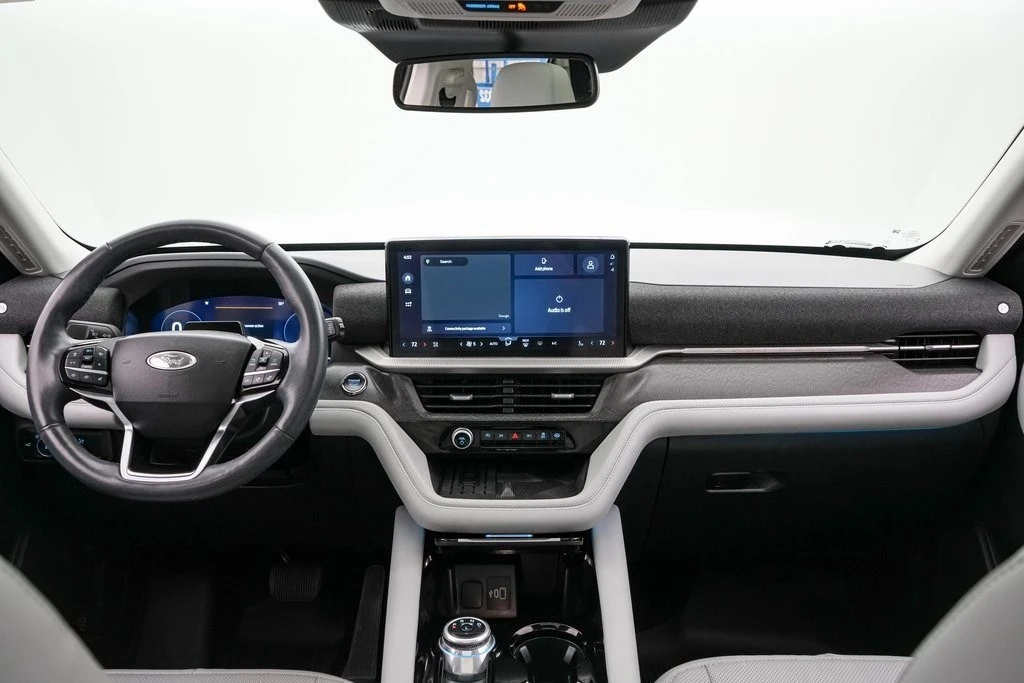 2025 Ford Explorer 6th Gen - Image 15 of 21