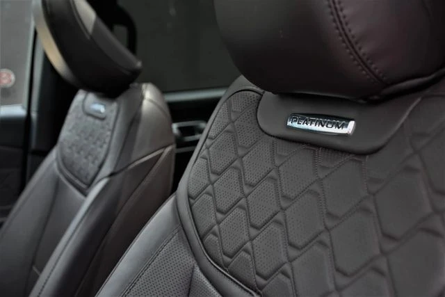 2025 Ford Explorer 6th Gen - Image 16 of 21