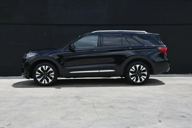 2025 Ford Explorer 6th Gen - Image 6 of 21