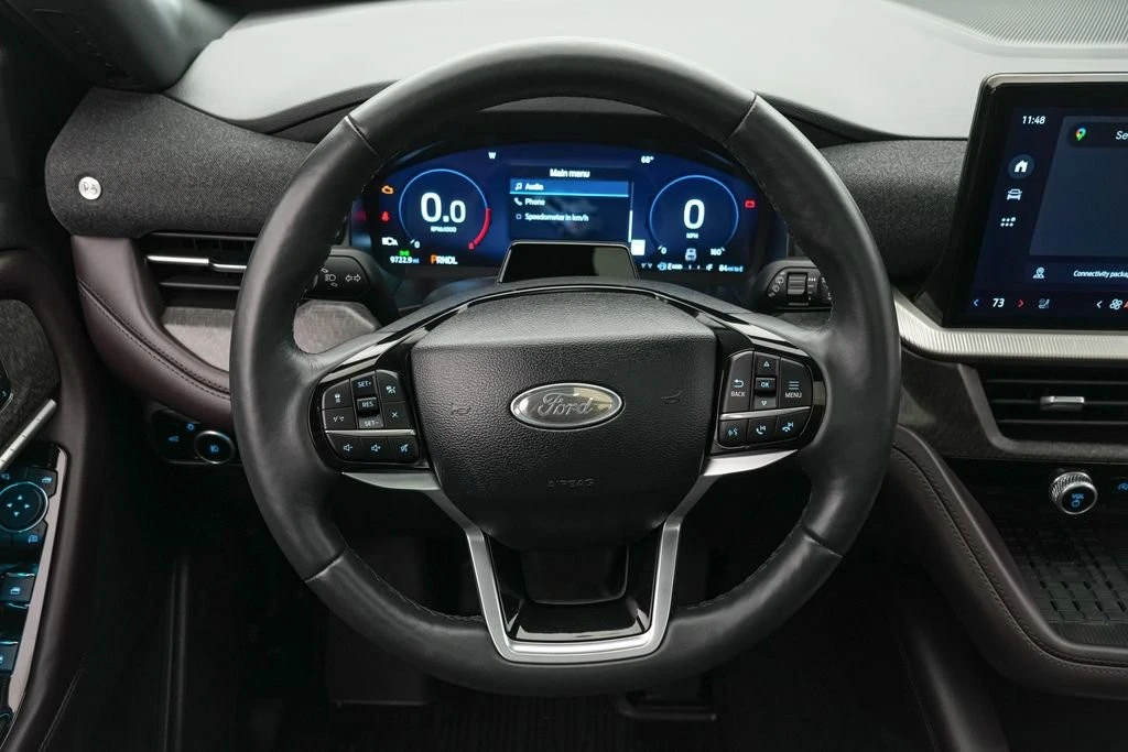 2025 Ford Explorer 6th Gen - Image 14 of 21