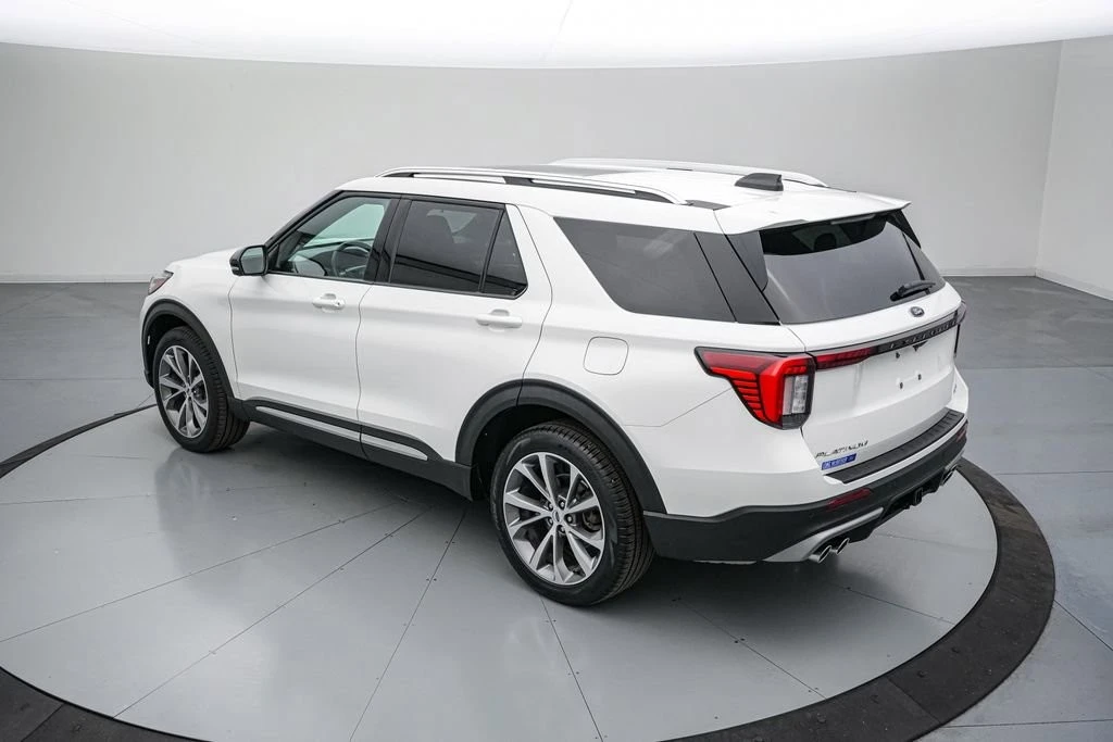 2025 Ford Explorer 6th Gen - Image 7 of 31