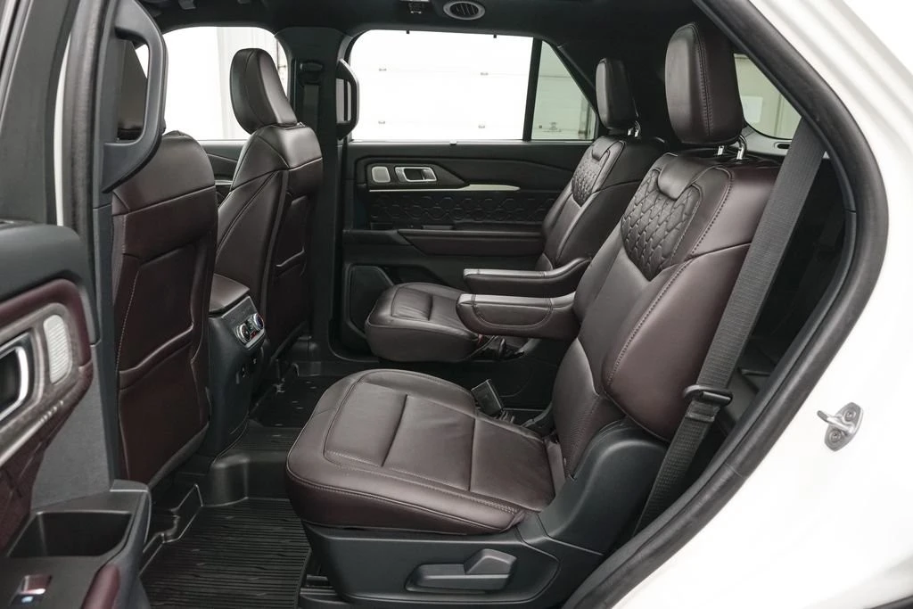 2025 Ford Explorer 6th Gen - Image 20 of 21