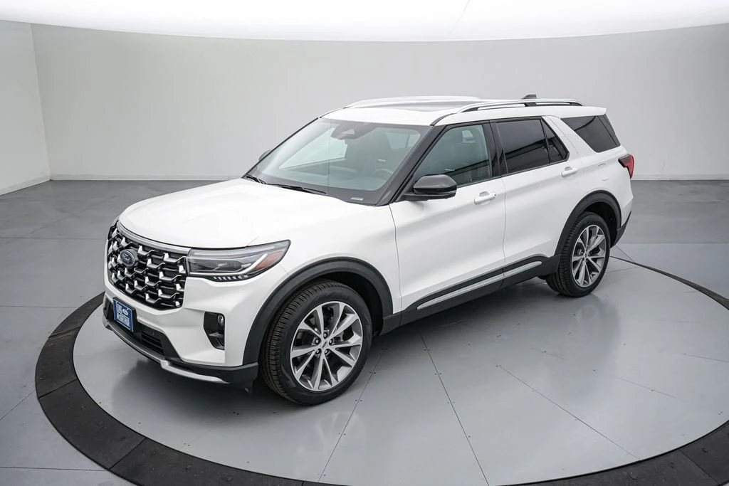 2025 Ford Explorer 6th Gen - Image 9 of 31
