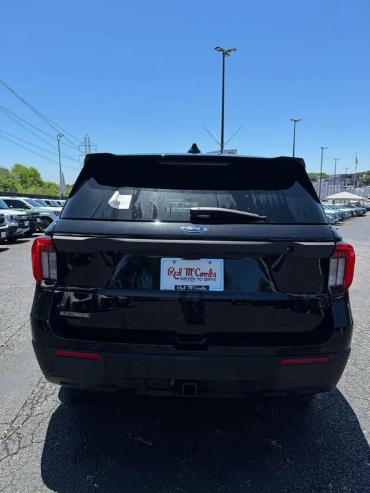 2025 Ford Explorer 6th Gen - Image 8 of 15