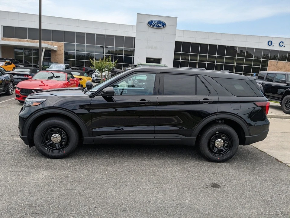 2025 Ford Explorer 6th Gen - Image 7 of 21