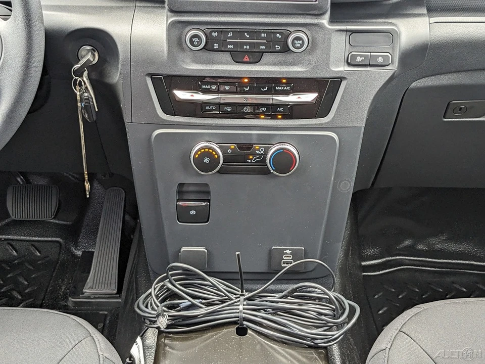 2025 Ford Explorer 6th Gen - Image 21 of 21