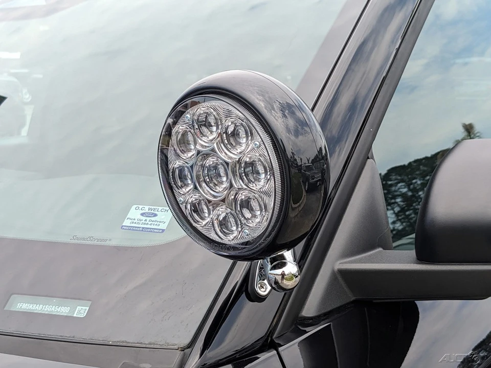 2025 Ford Explorer 6th Gen - Image 14 of 21