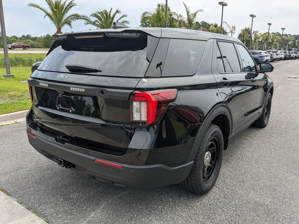 2025 Ford Explorer 6th Gen - Image 4 of 21