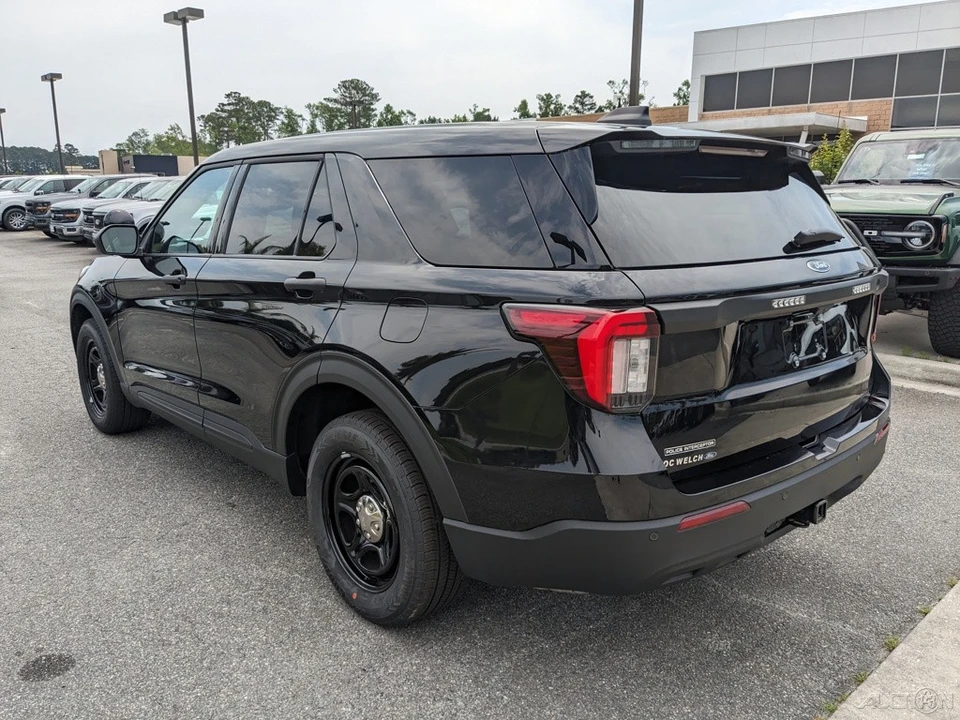 2025 Ford Explorer 6th Gen - Image 6 of 21