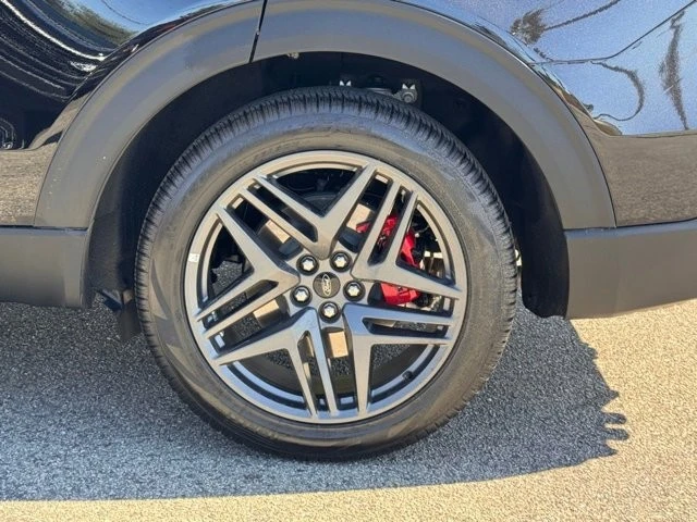 2025 Ford Explorer 6th Gen - Image 14 of 21