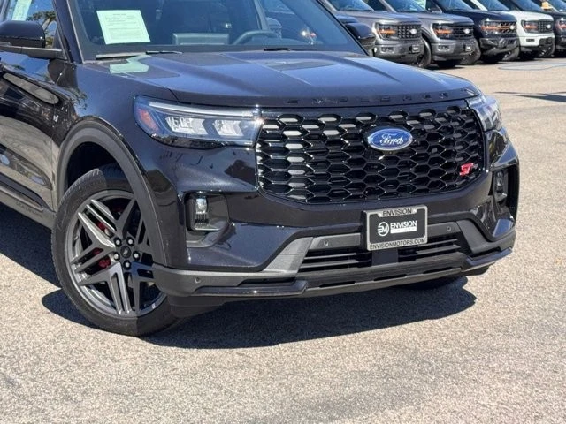 2025 Ford Explorer 6th Gen - Image 3 of 12