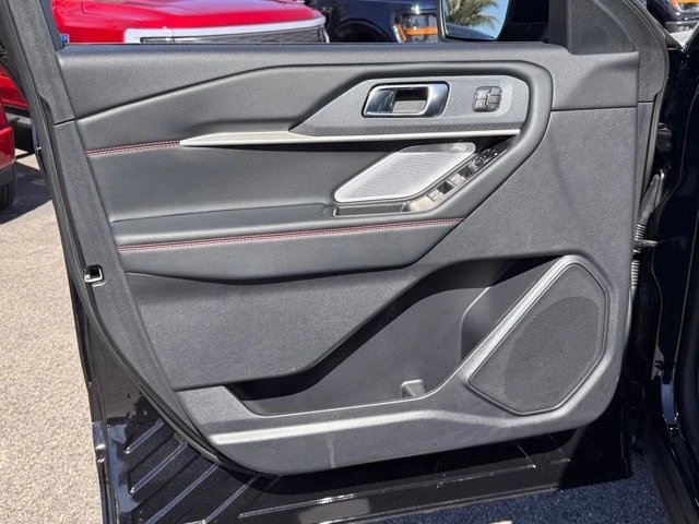 2025 Ford Explorer 6th Gen - Image 15 of 21