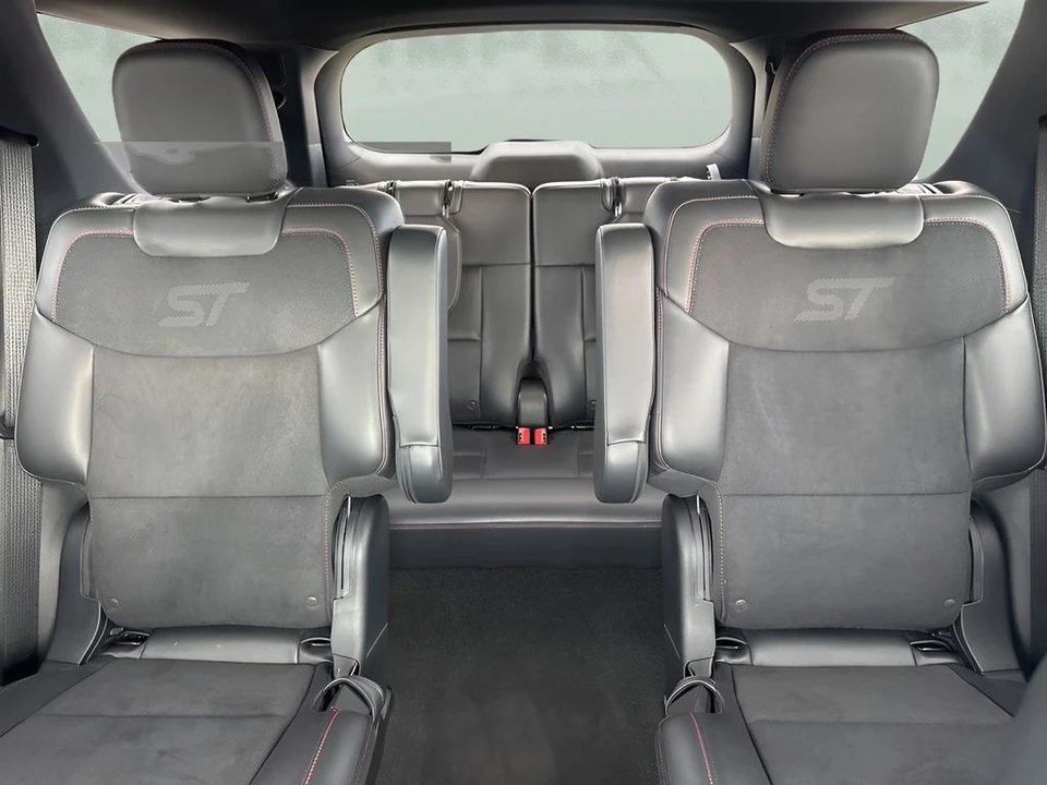 2025 Ford Explorer 6th Gen - Image 12 of 21