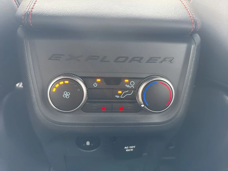 2025 Ford Explorer 6th Gen - Image 13 of 21