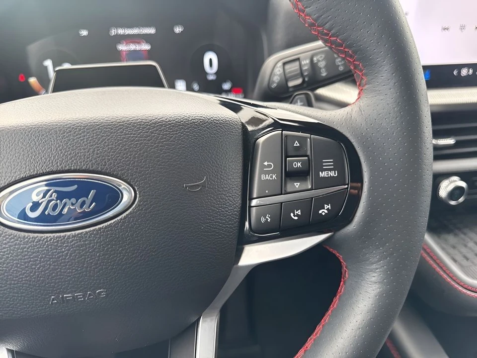 2025 Ford Explorer 6th Gen - Image 17 of 21