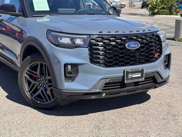 2025 Ford Explorer 6th Gen - Image 3 of 21