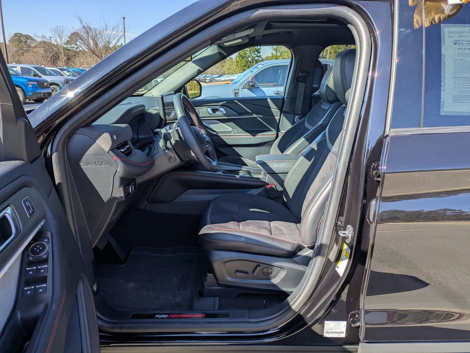 2025 Ford Explorer 6th Gen - Image 12 of 21