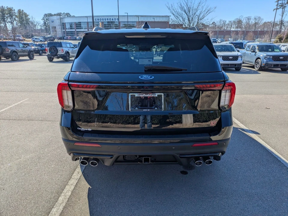2025 Ford Explorer 6th Gen - Image 5 of 21