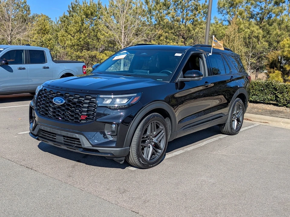 2025 Ford Explorer 6th Gen - Image 8 of 21