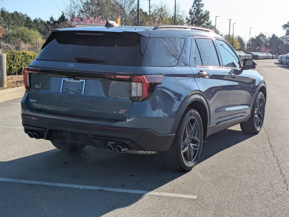 2025 Ford Explorer 6th Gen - Image 4 of 21
