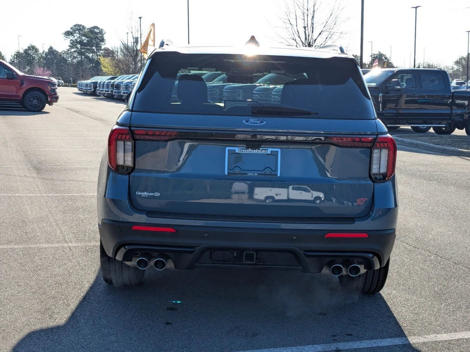 2025 Ford Explorer 6th Gen - Image 5 of 21
