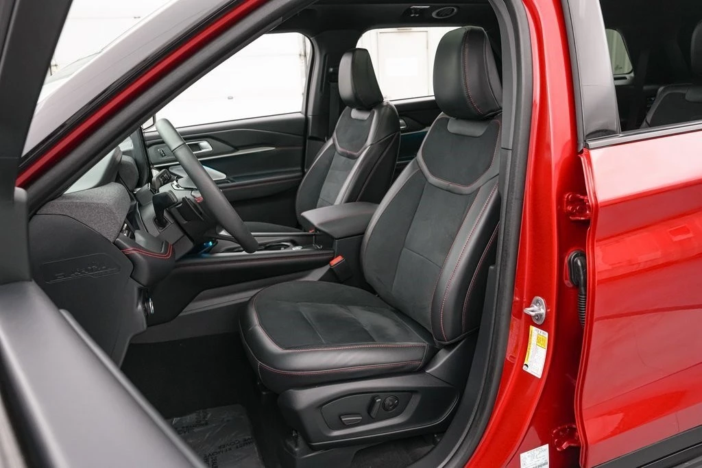 2025 Ford Explorer 6th Gen - Image 13 of 21