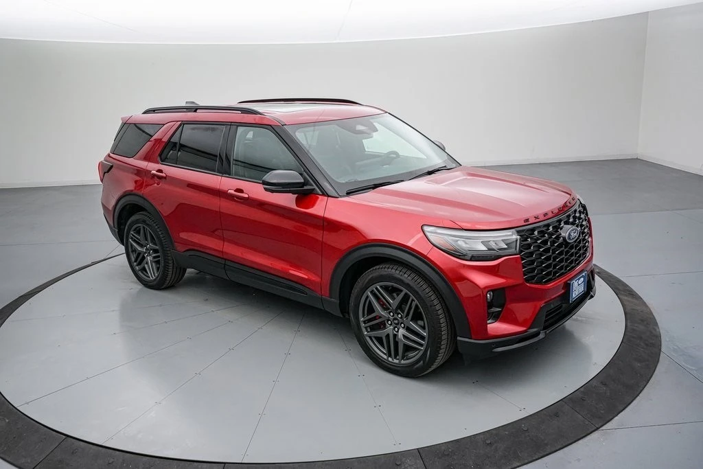 2025 Ford Explorer 6th Gen - Image 2 of 21
