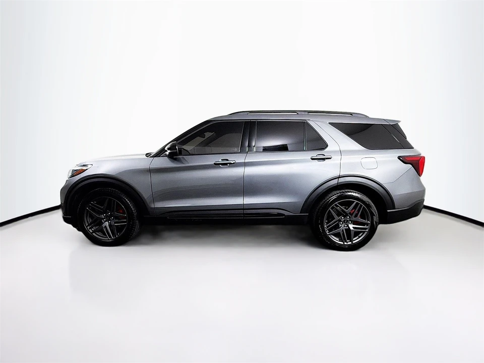 2025 Ford Explorer 6th Gen - Image 5 of 12