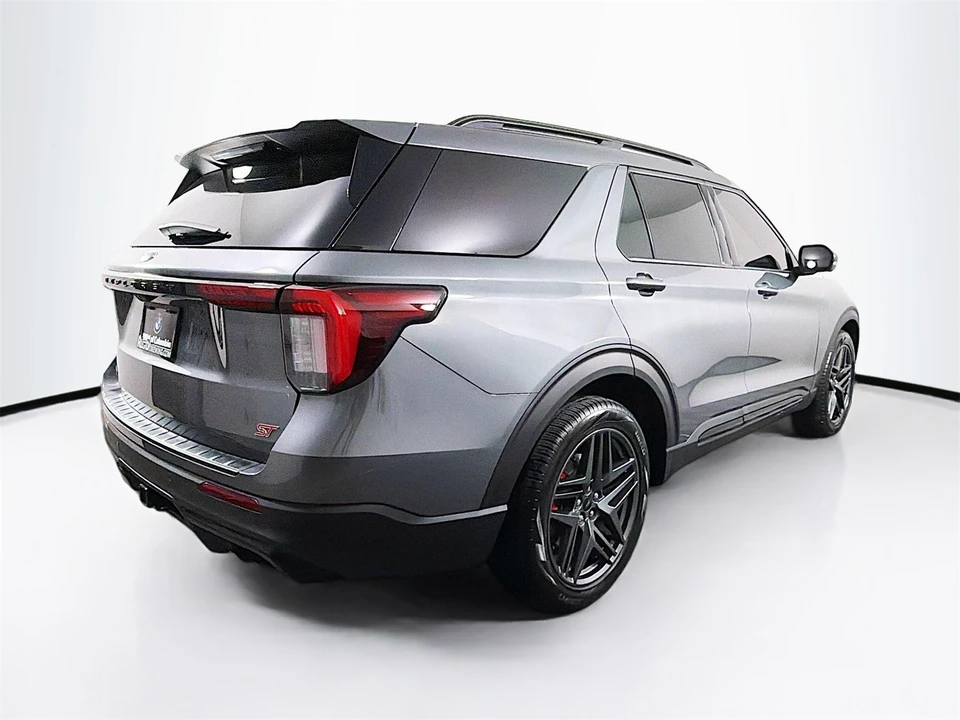 2025 Ford Explorer 6th Gen - Image 8 of 12