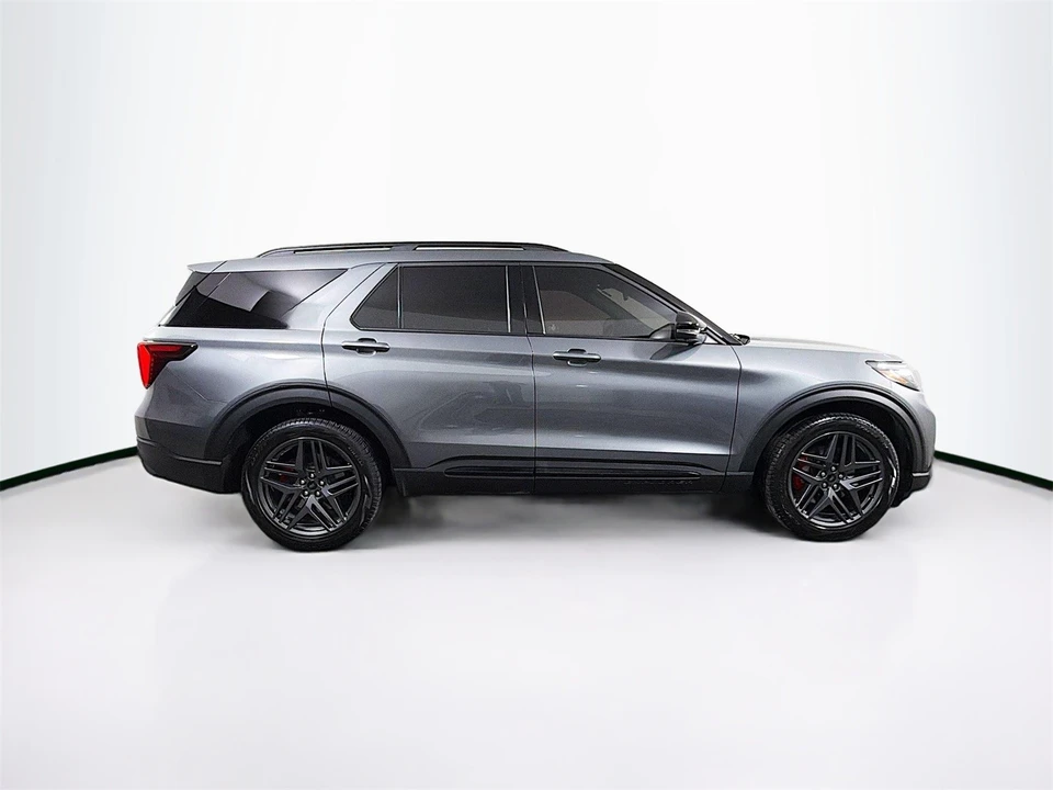 2025 Ford Explorer 6th Gen - Image 9 of 12
