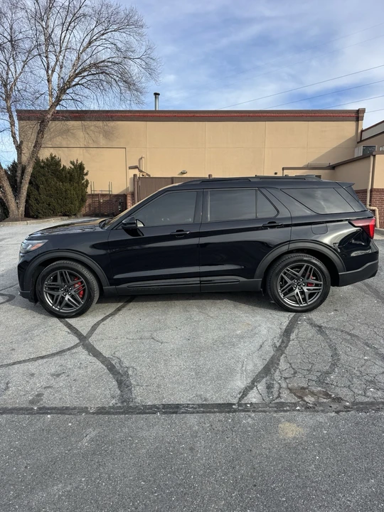 2025 Ford Explorer 6th Gen - Image 3 of 21