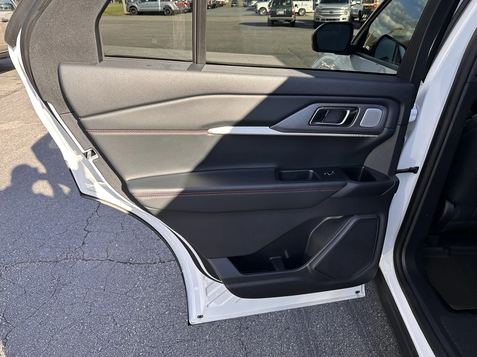 2025 Ford Explorer 6th Gen - Image 11 of 12