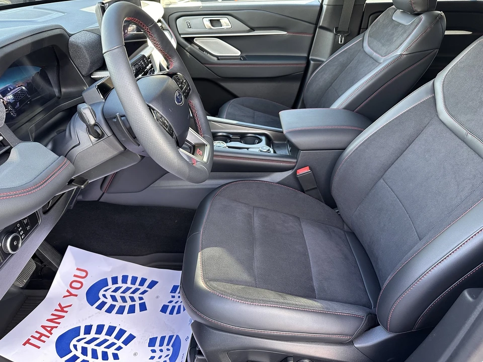 2025 Ford Explorer 6th Gen - Image 10 of 12
