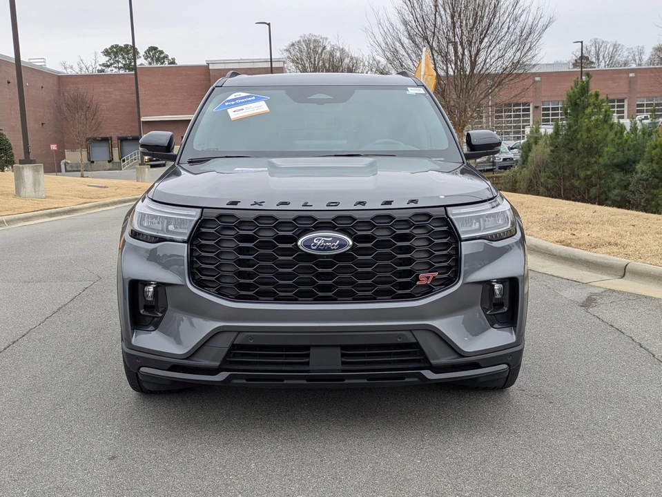 2025 Ford Explorer 6th Gen - Image 9 of 12
