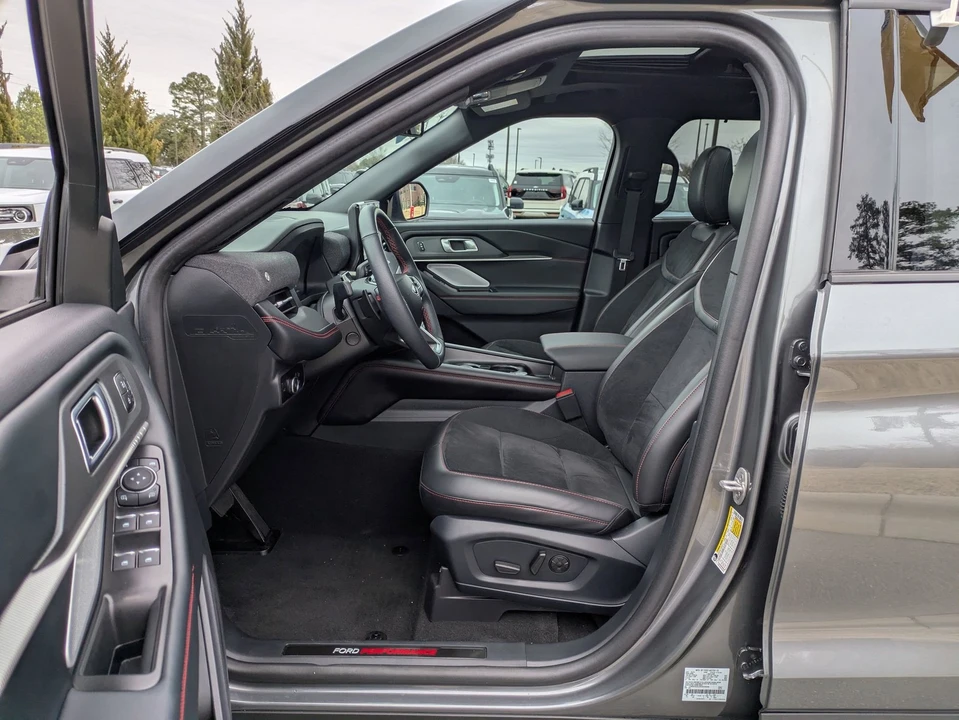 2025 Ford Explorer 6th Gen - Image 12 of 12