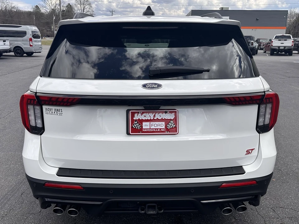 2025 Ford Explorer 6th Gen - Image 7 of 21
