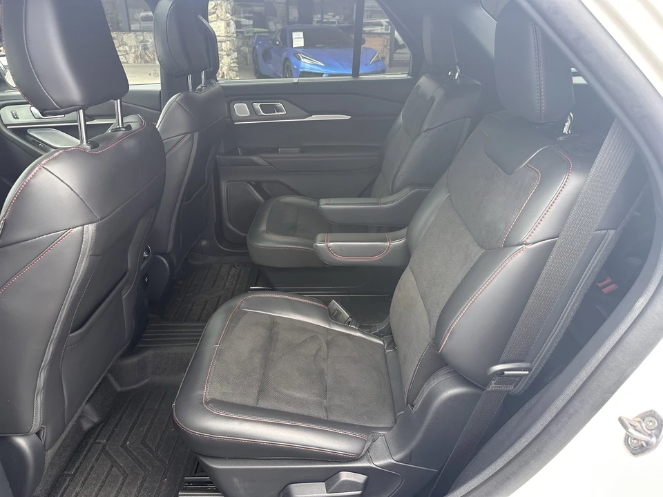 2025 Ford Explorer 6th Gen - Image 12 of 21