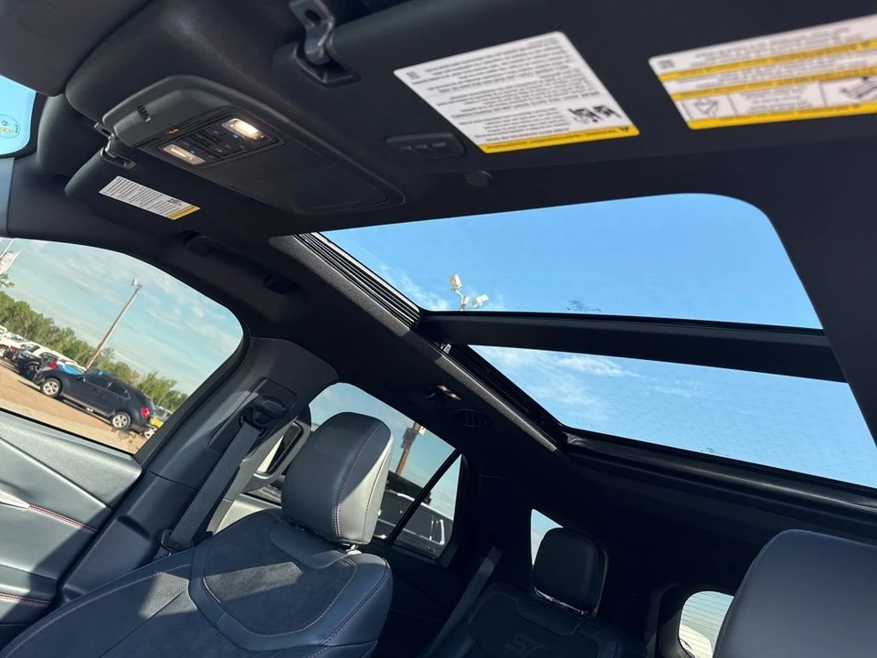 2025 Ford Explorer 6th Gen - Image 6 of 8